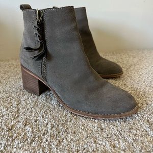BP booties, Size 8